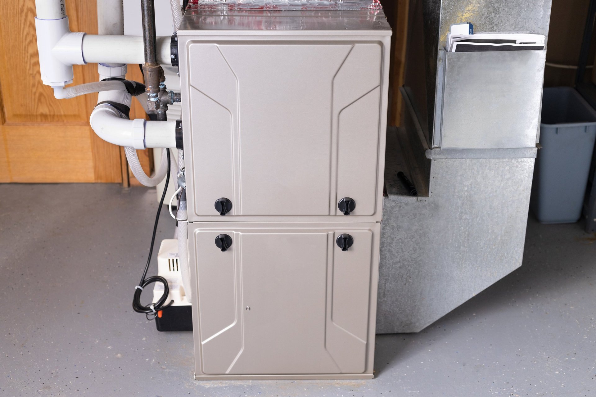 Modern residential gas furnace system